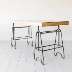 Albert Desk