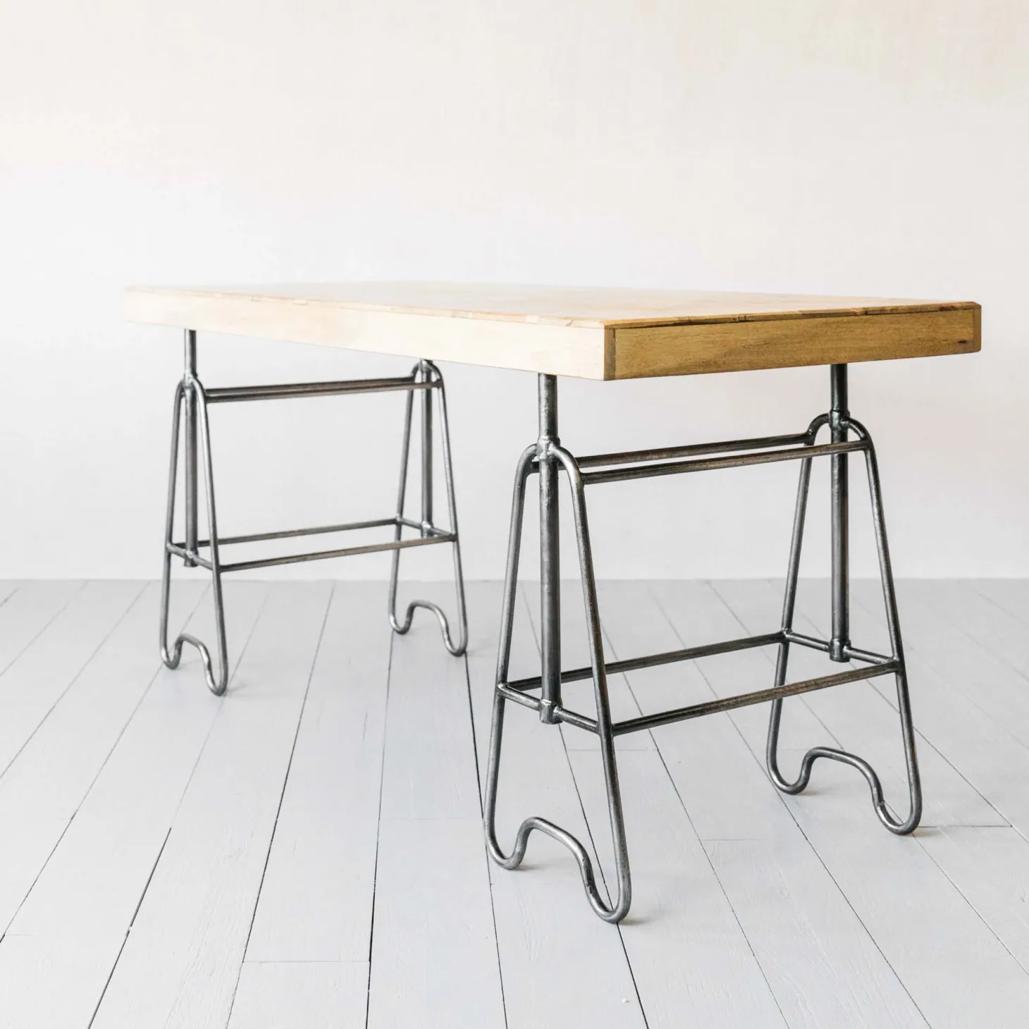 Albert Desk