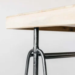 Albert Desk