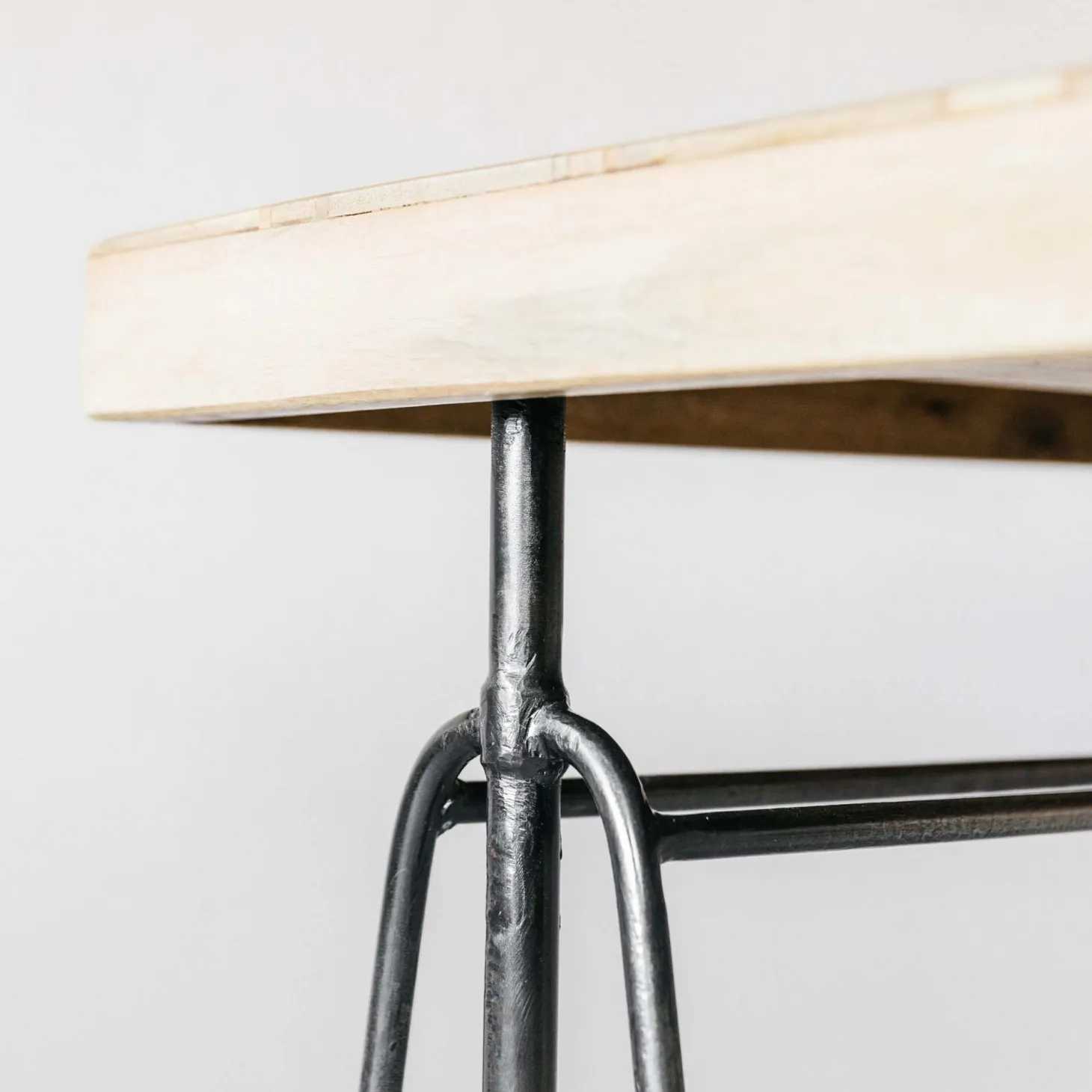 Albert Desk