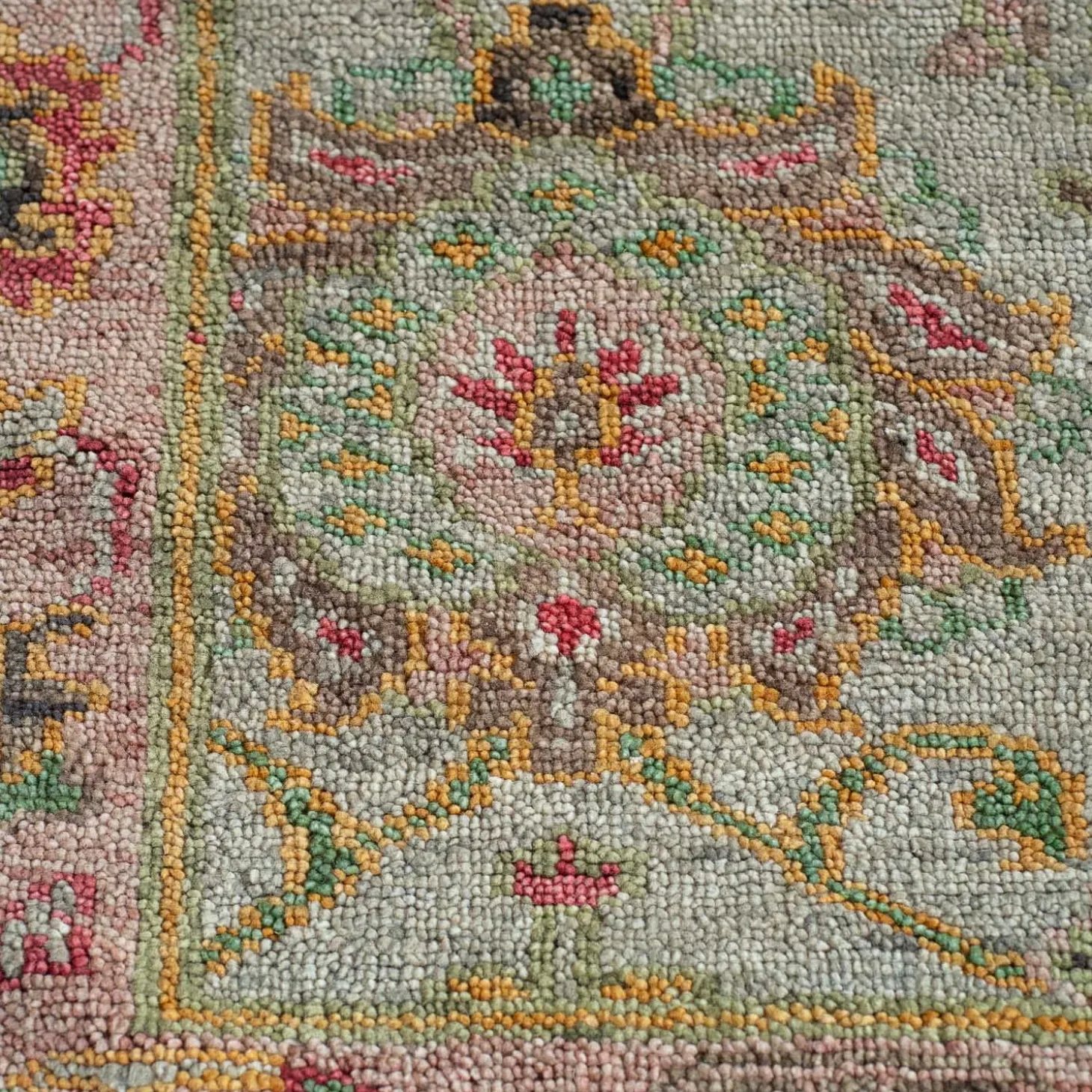 Araminta Knotted Wool Rug 170 x 240cm