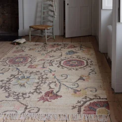 Bayar Kilim Rugs