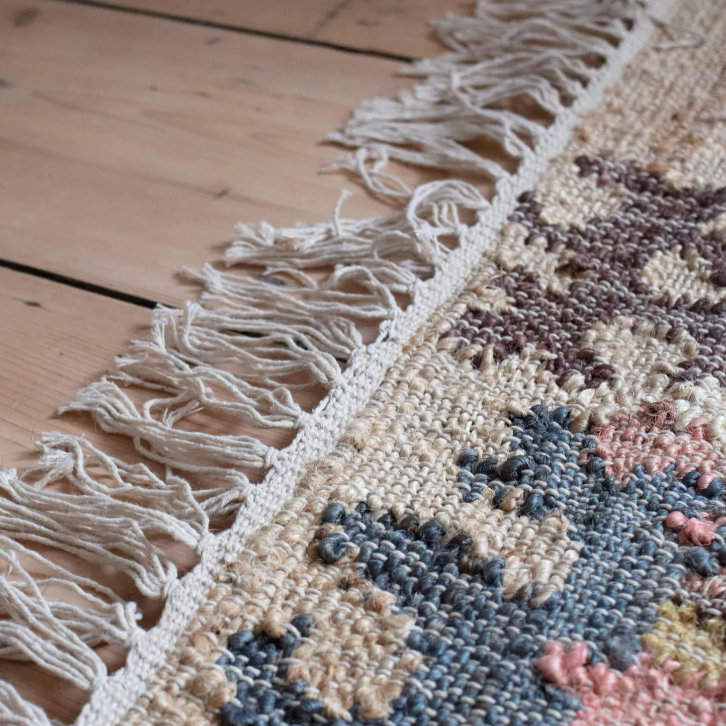 Bayar Kilim Rugs