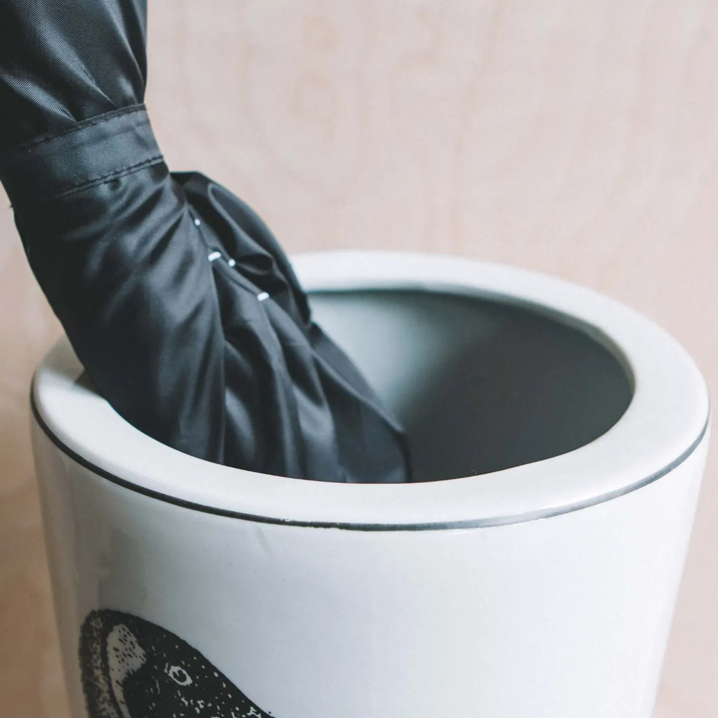 Ceramic Penguin Umbrella Stand