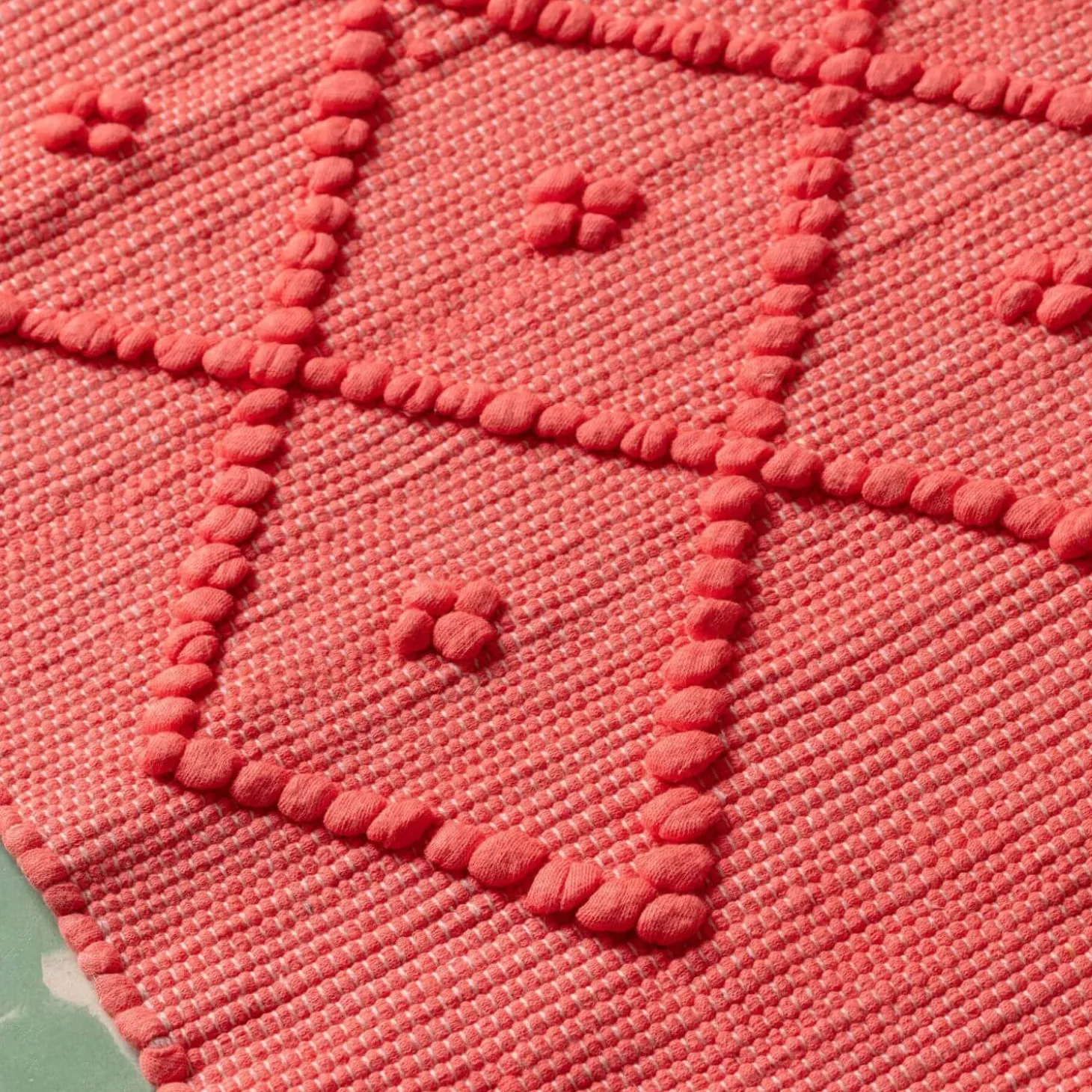 Coral Loop Bath Mat 50 x 90cm