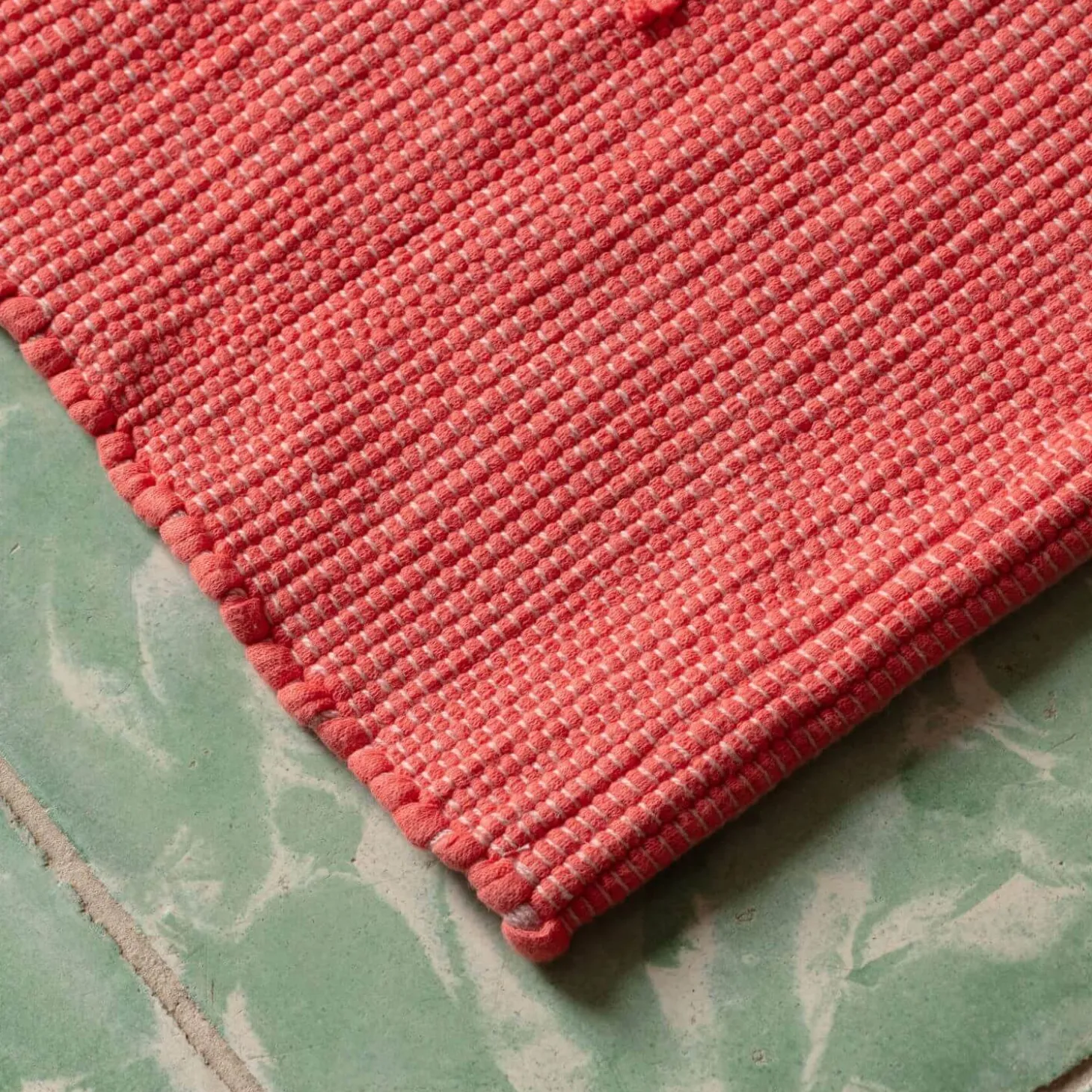 Coral Loop Bath Mat 50 x 90cm