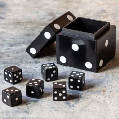 Dice Box with Set of 6 Dice