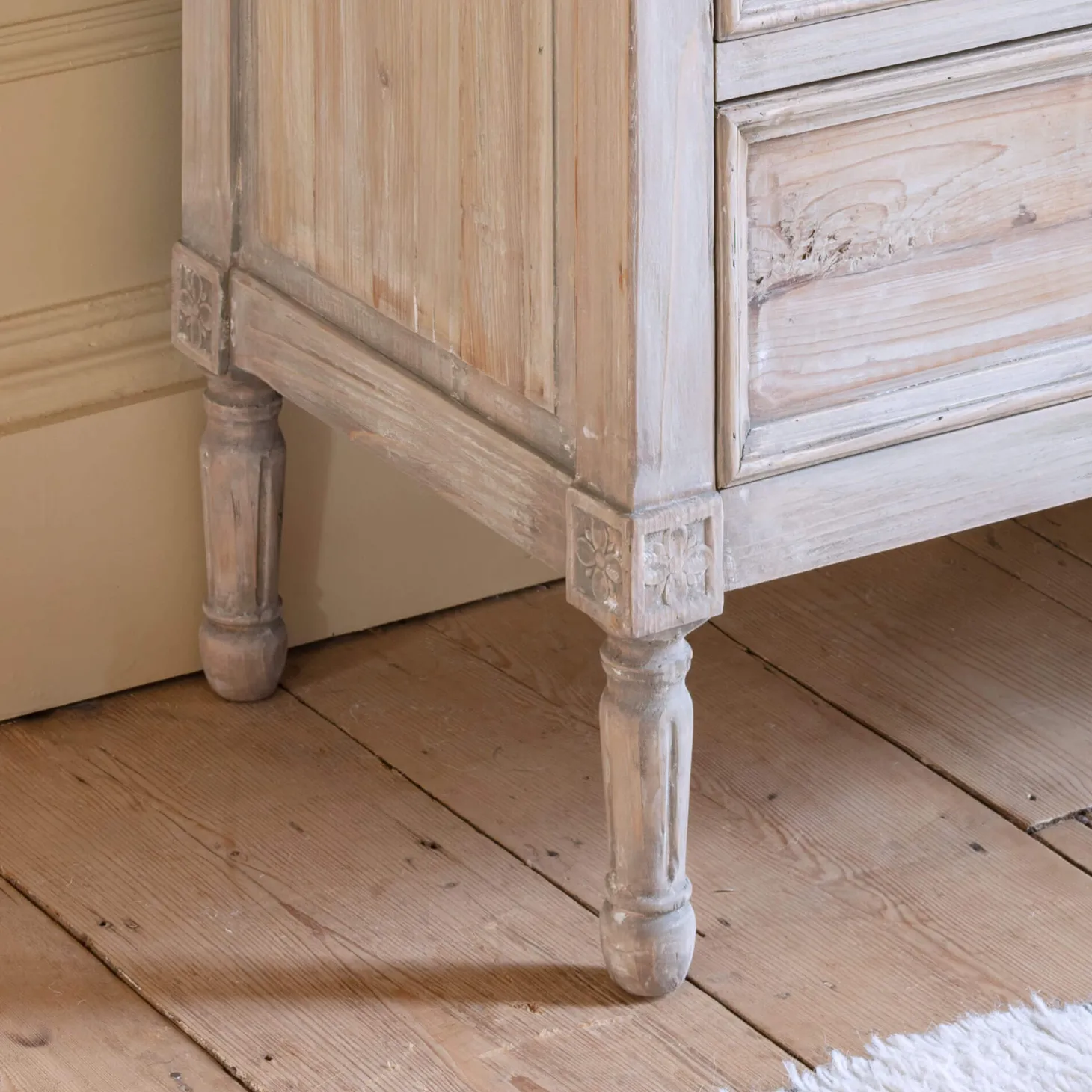 Enid Chest of Drawers