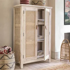 Esben Cupboard