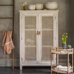 Esben Cupboard