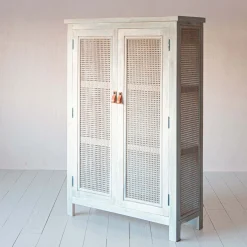Esben Cupboard