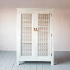 Esben Cupboard