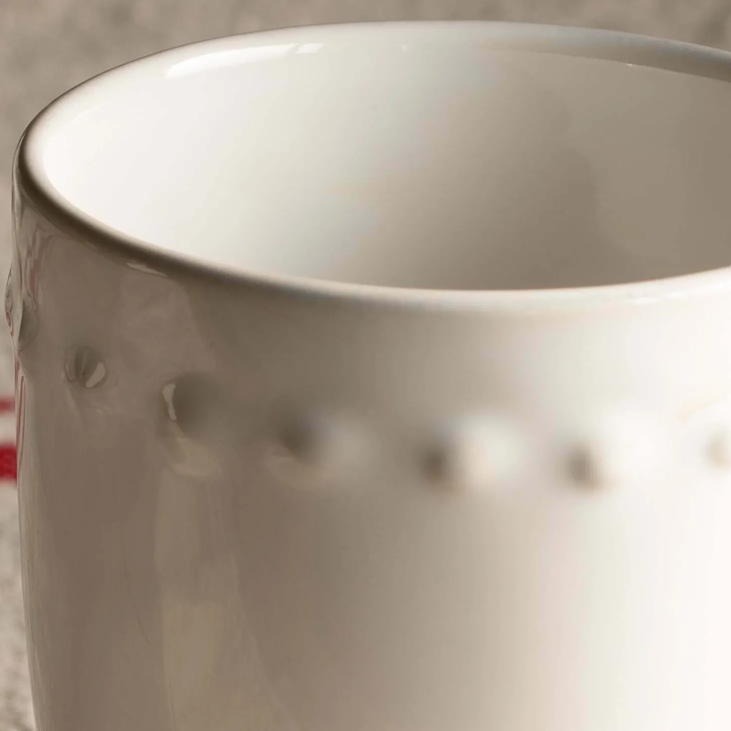 Eve White Bobble Mug