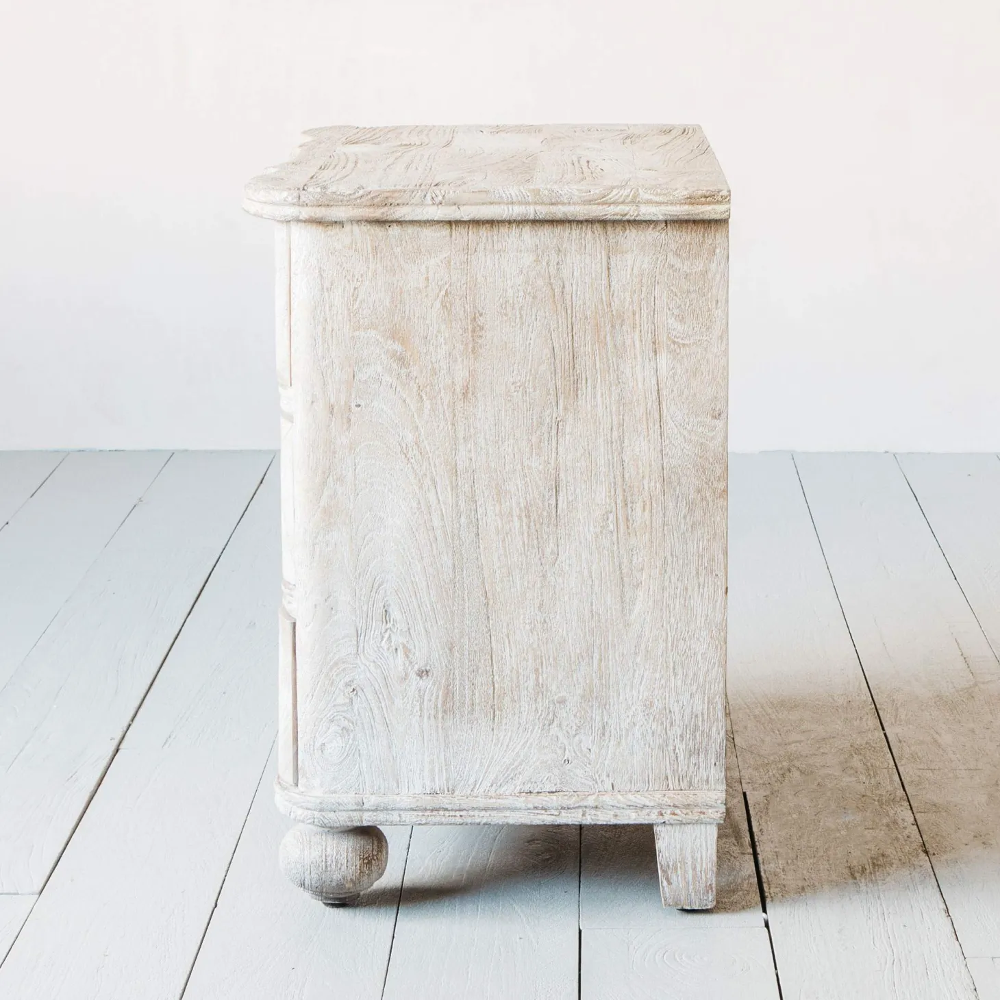 Evelyn Bedside Table