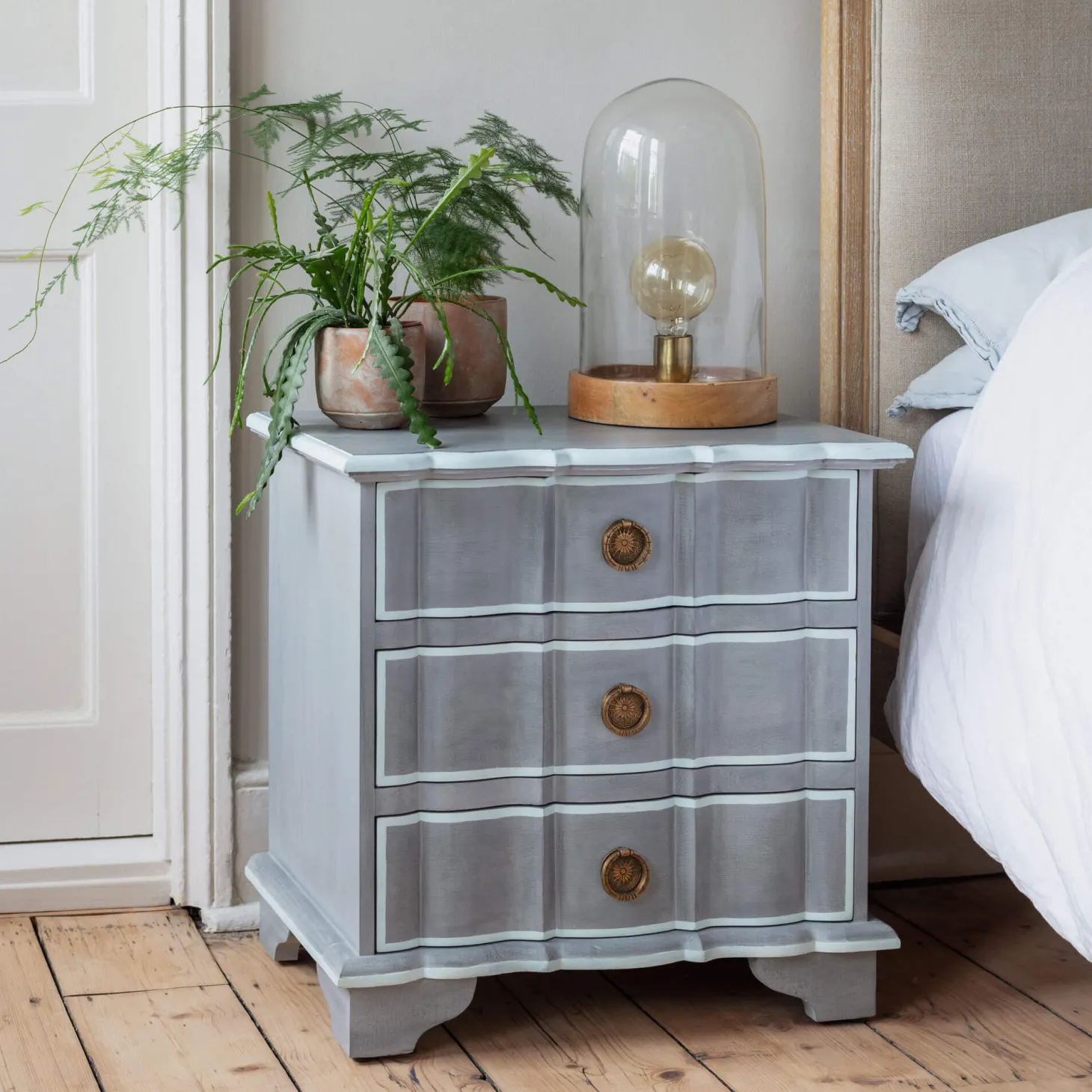 Ile De Re Bedside Table