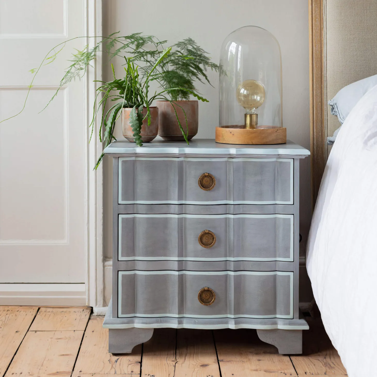 Ile De Re Bedside Table