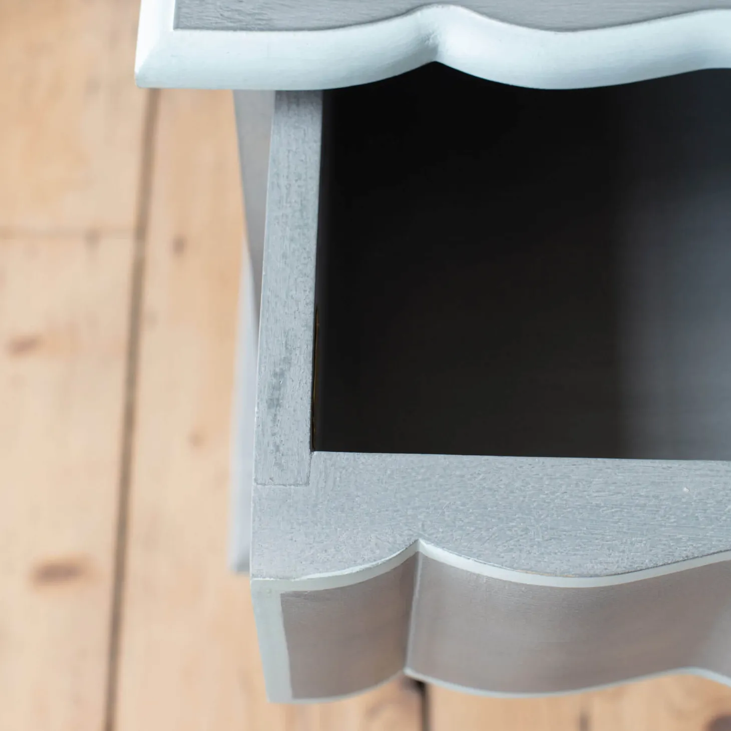 Ile De Re Bedside Table