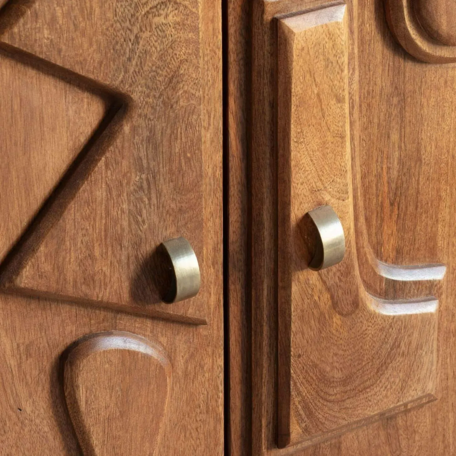 Jesse Bar Cabinet