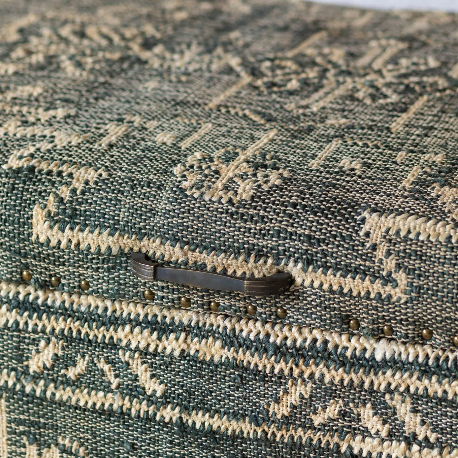 Leo Jute Ottoman