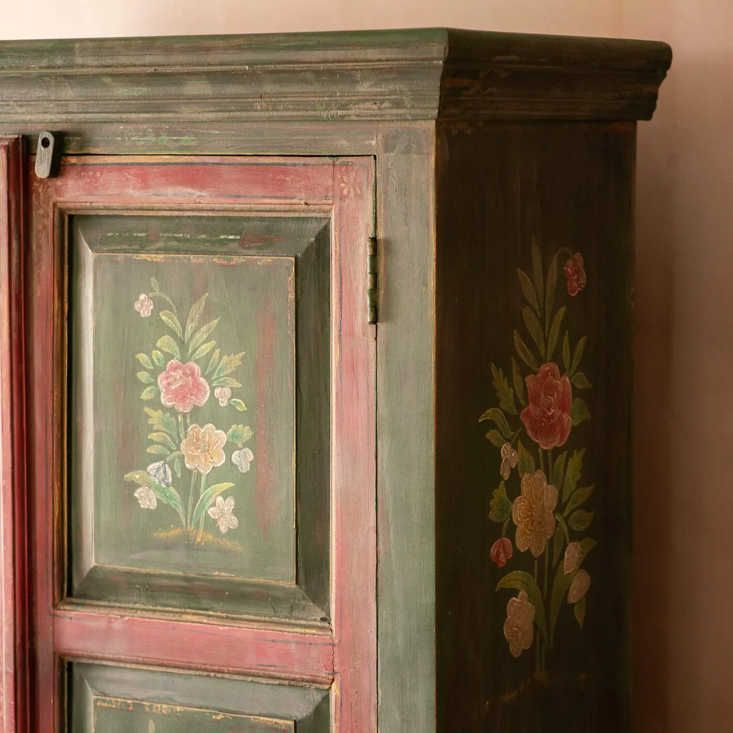 Liyang Painted Almirah Cabinet