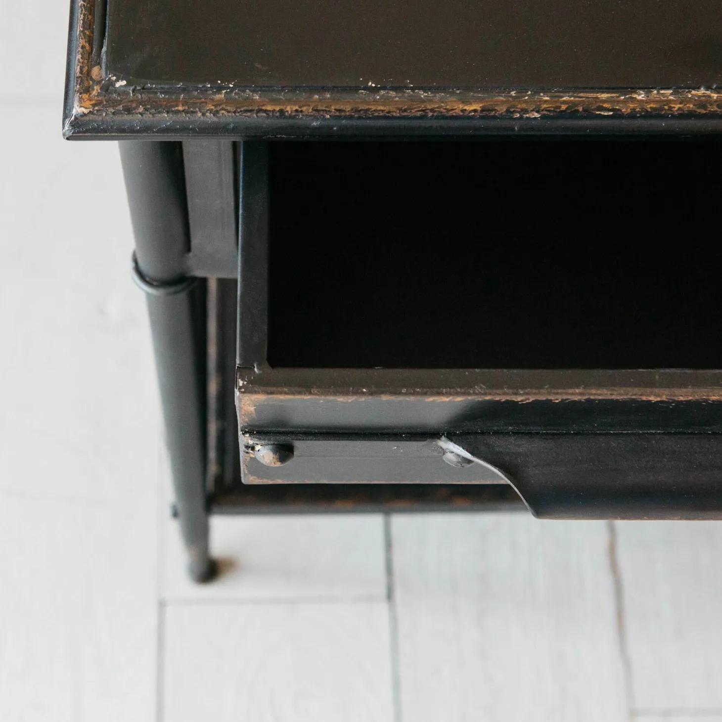 Lupin Bedside Table