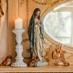 Maria Figure