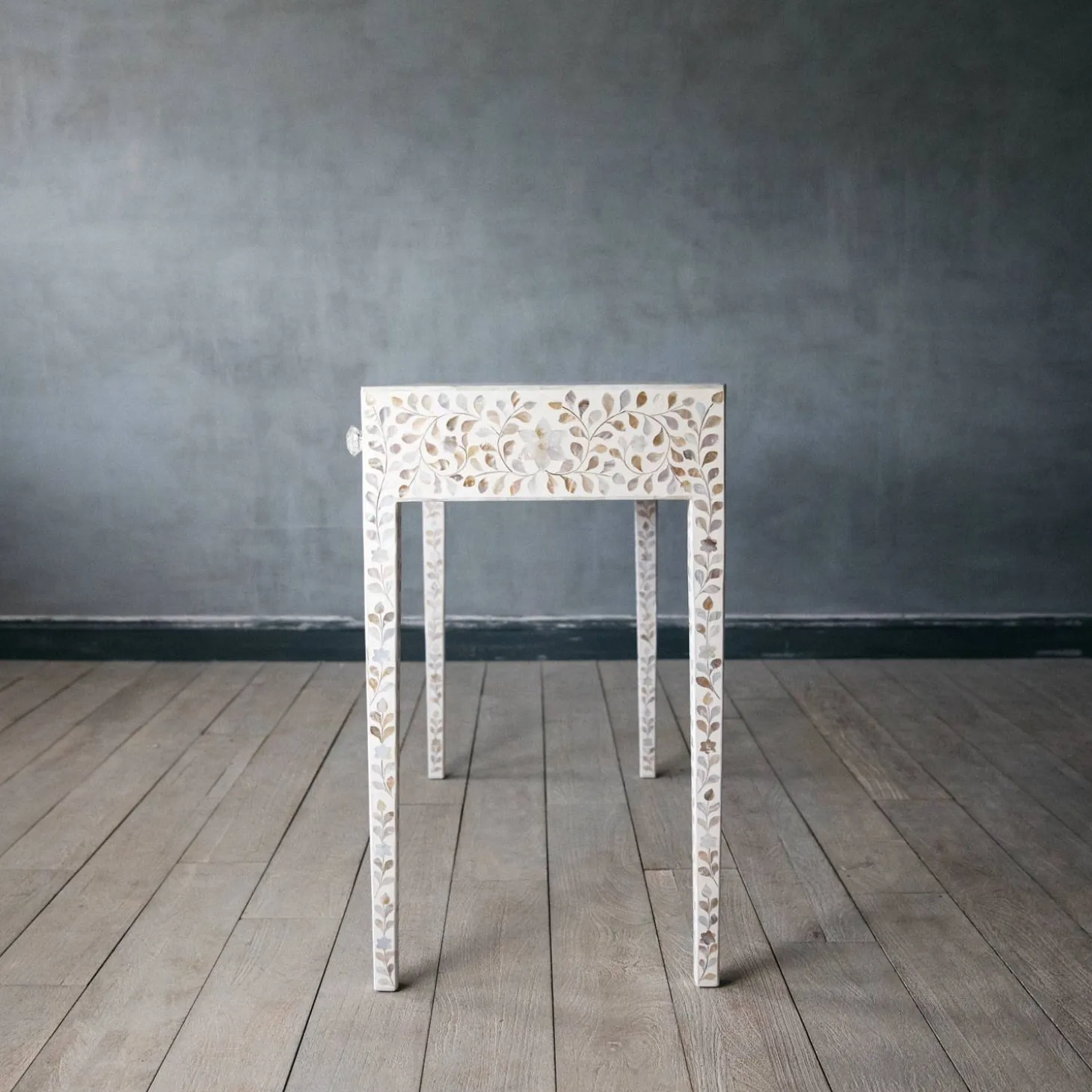 Maxi White Mother of Pearl Dressing Table