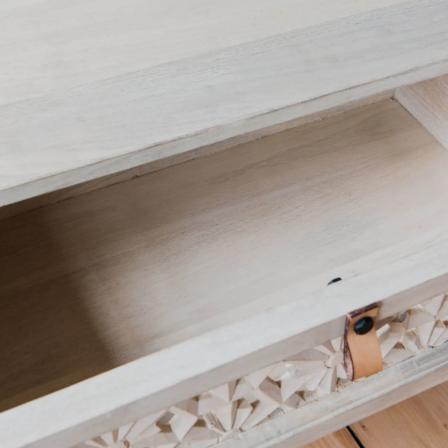 Momoka Bedside Table