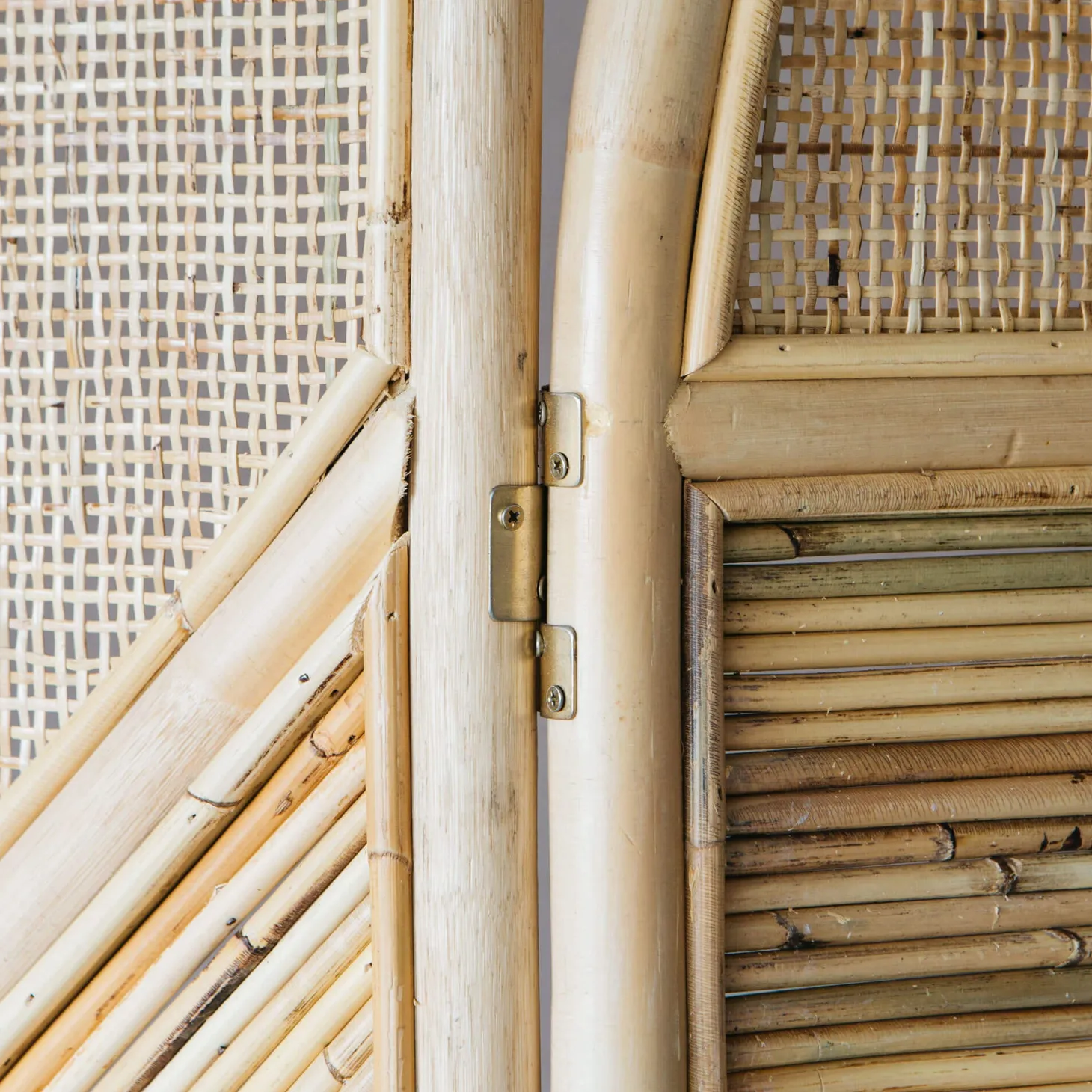 Natural Rattan Arched Screen