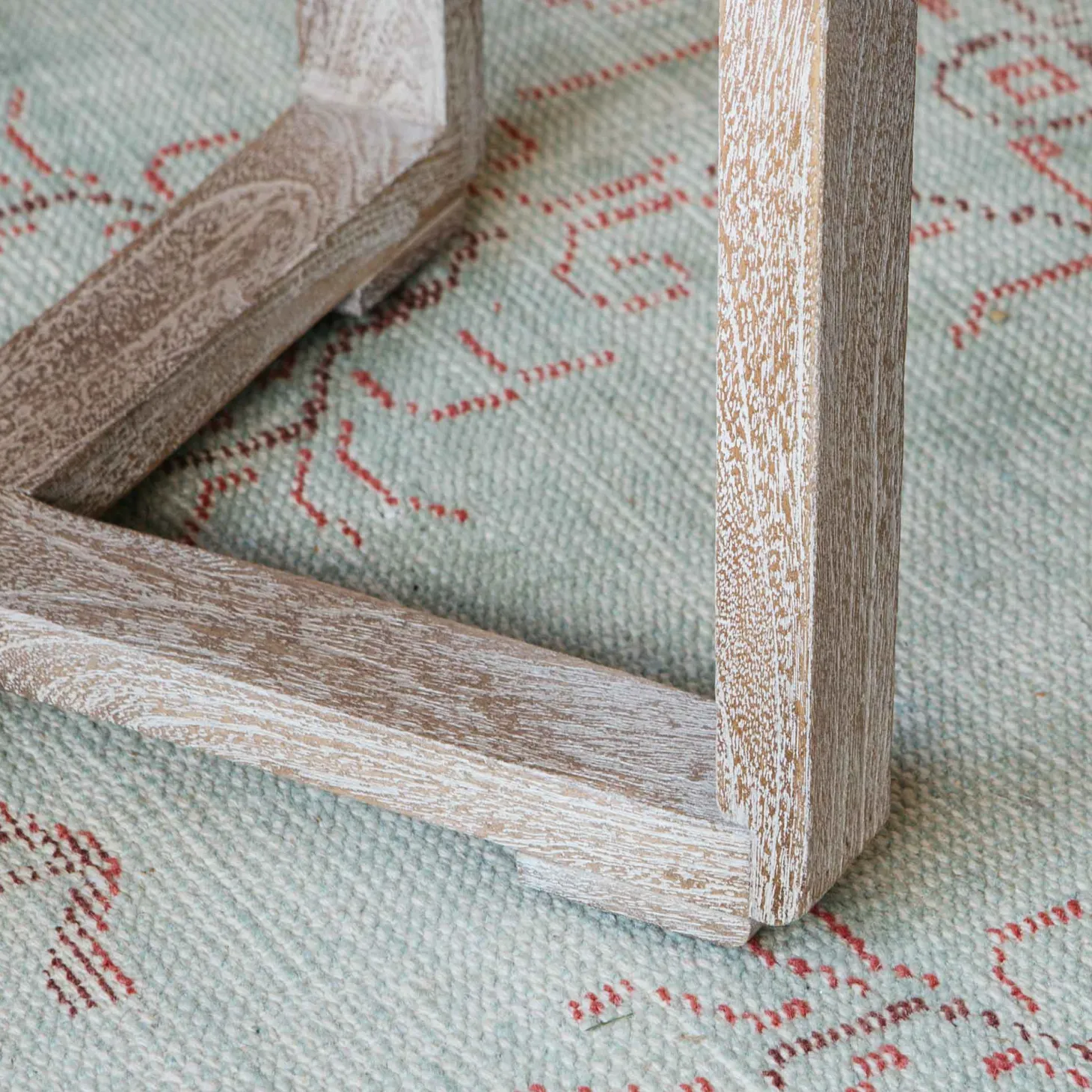 Natural Scallop Side Table