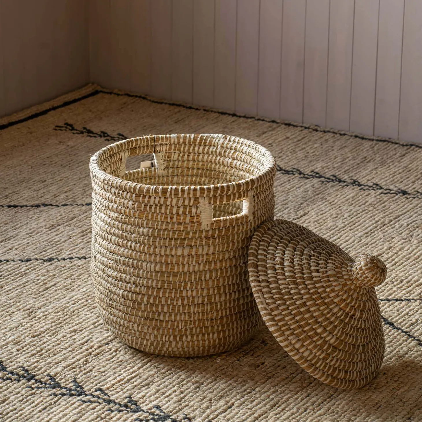 Natural Seagrass Laundry Basket