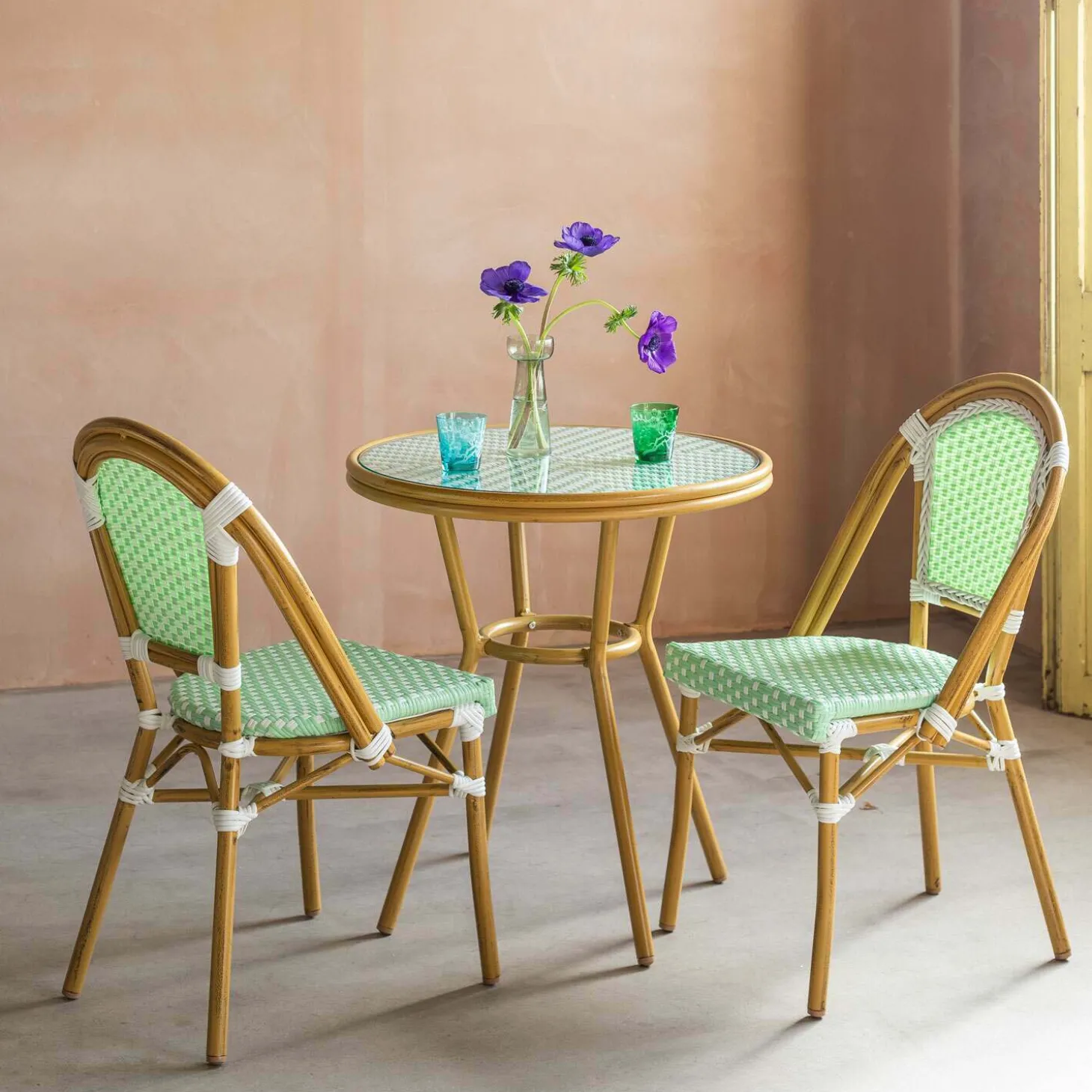 Outdoor Bistro Table and Chairs