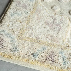 Posey Knotted Wool Rug 180 x 270cm