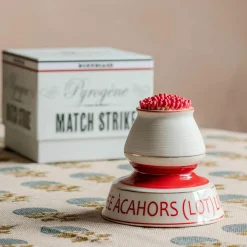 Rouge Match Strike