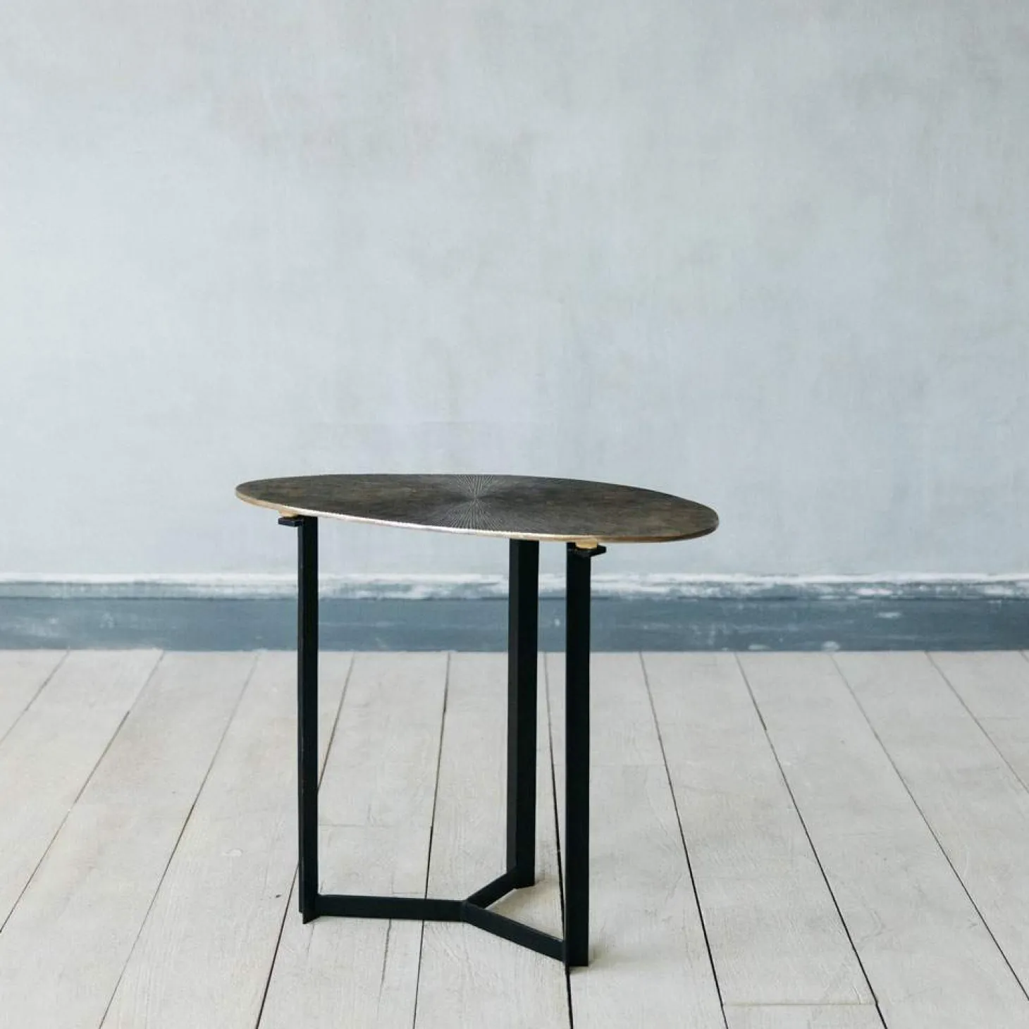 Ryker Oval Side Table