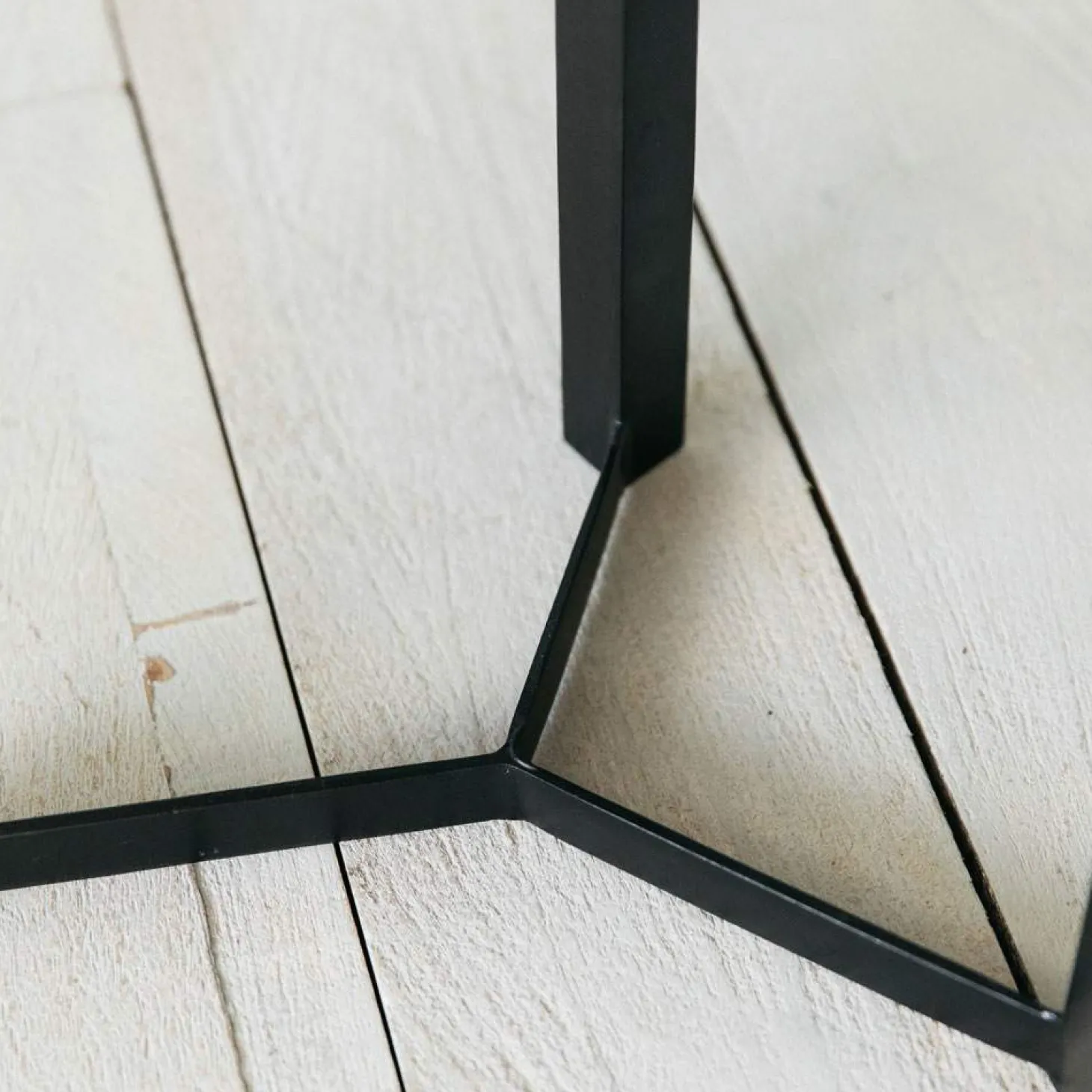 Ryker Oval Side Table