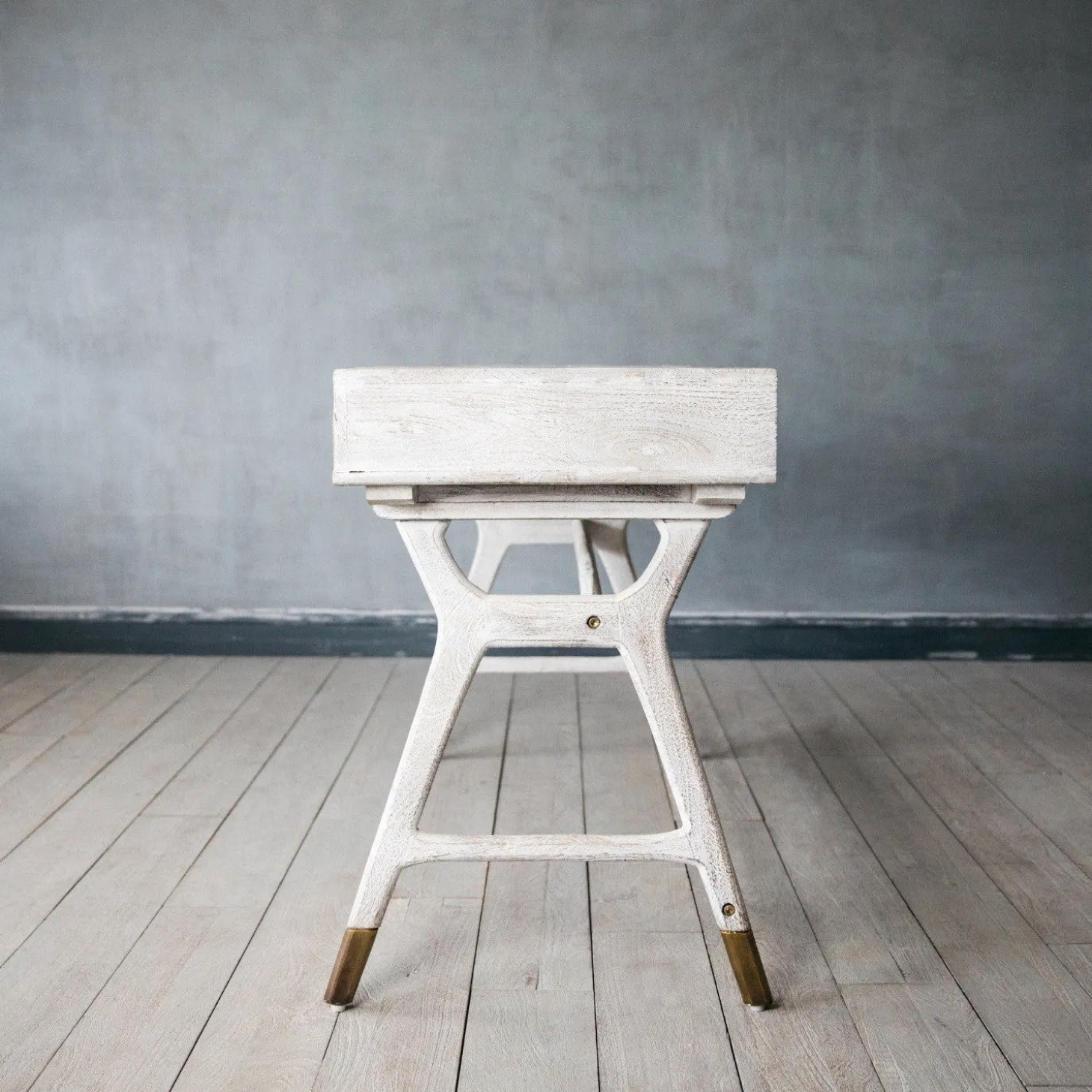 Sandblasted Nordic Desk