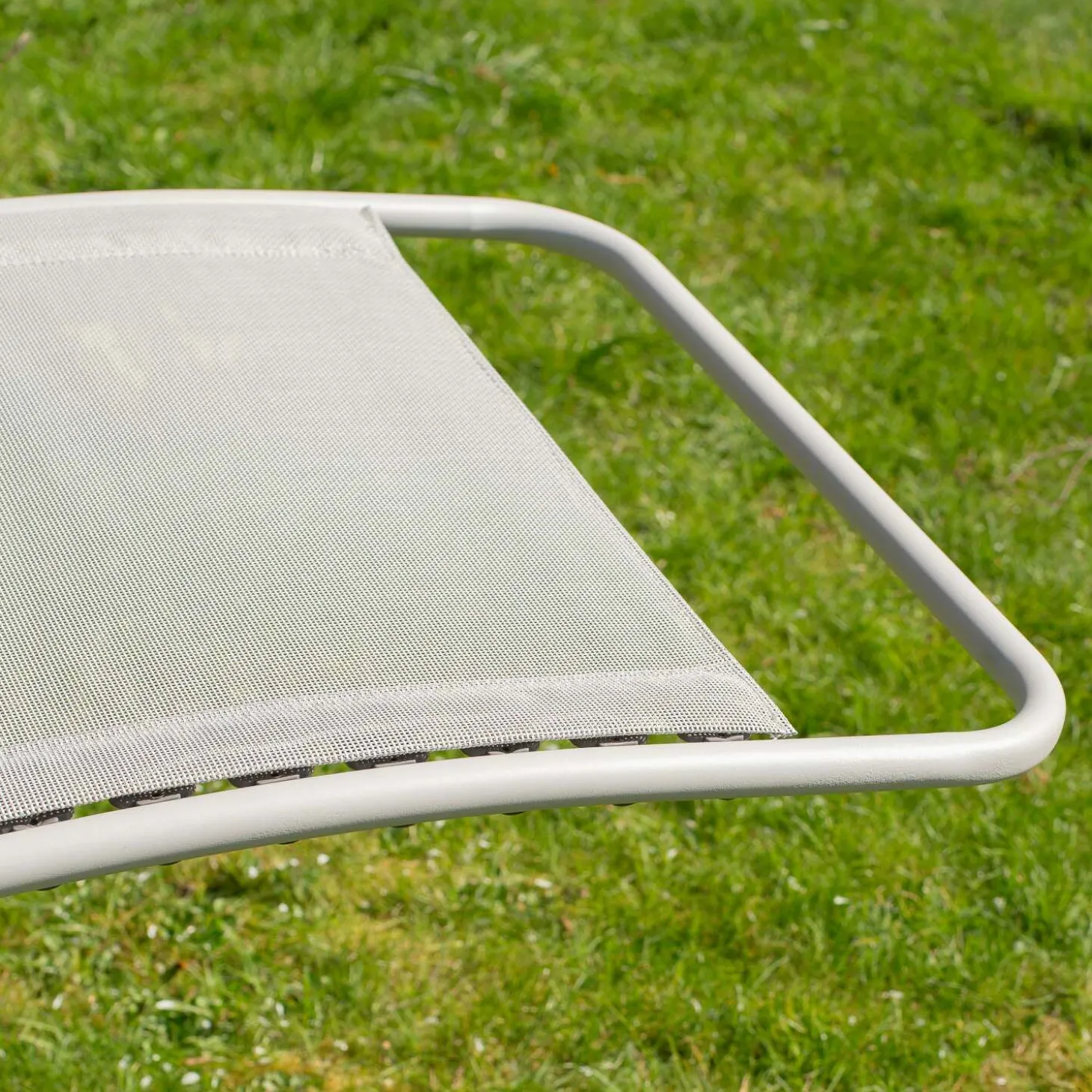 Seigle White Reclining Garden Chair