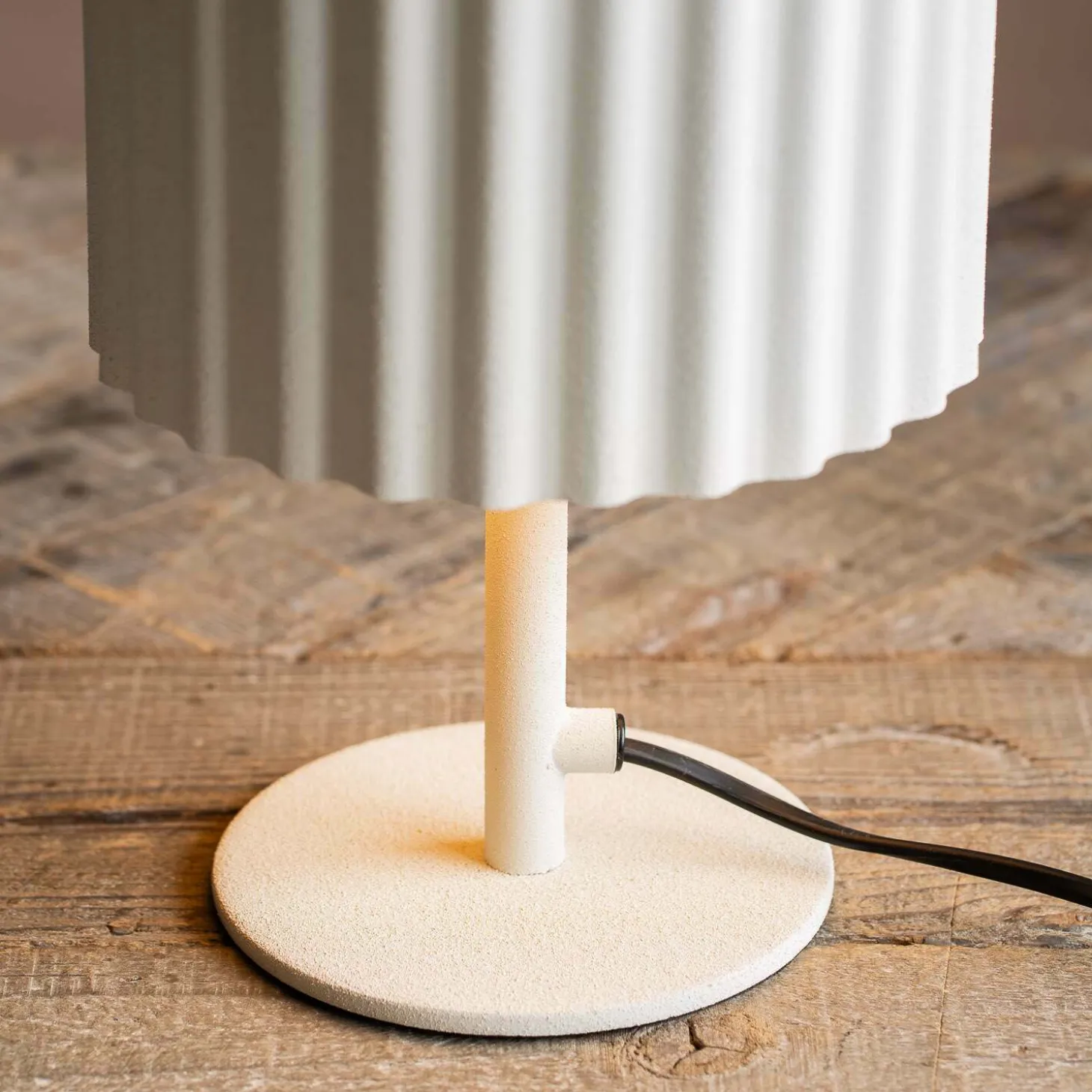 Small Ardales Fluted Table Lamp