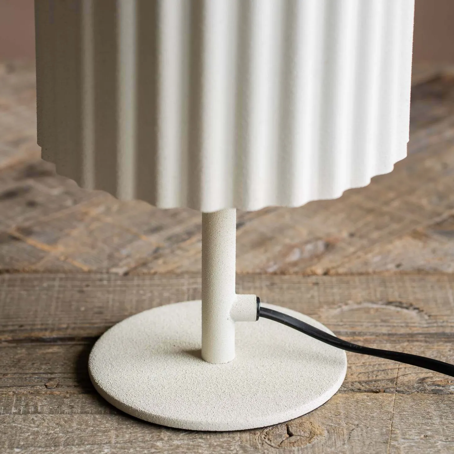 Small Ardales Fluted Table Lamp