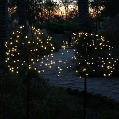 Small Outdoor Dandelion Light