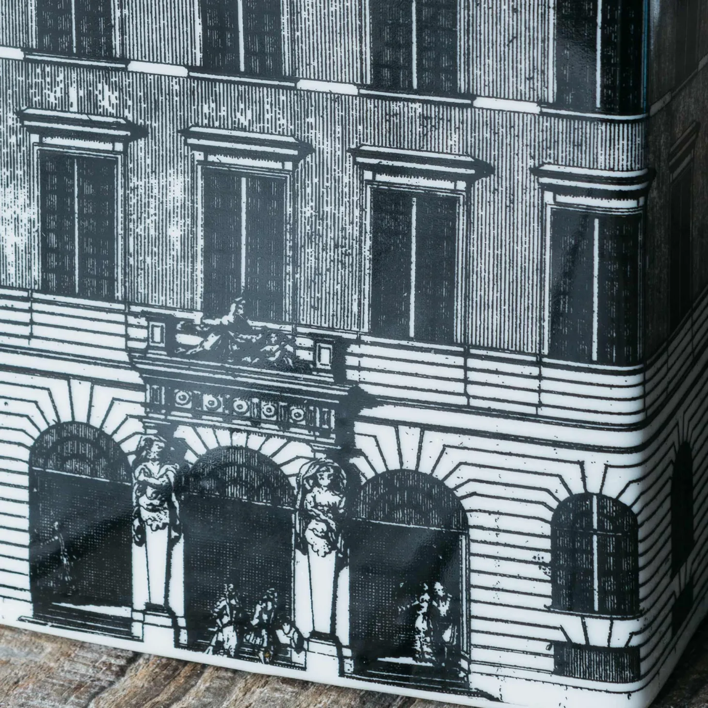 Townhouse Window Tissue Box