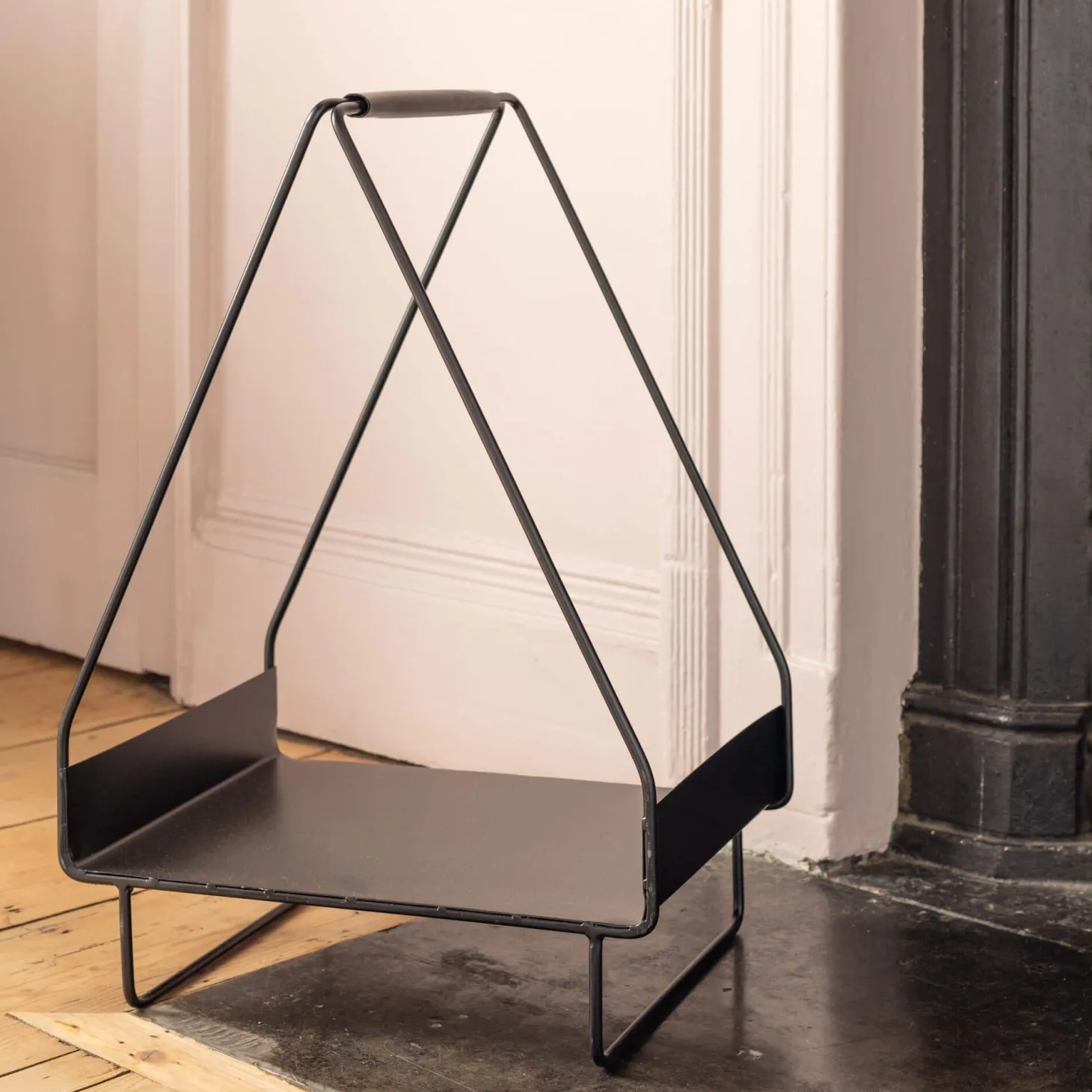 Triangular Log Holder