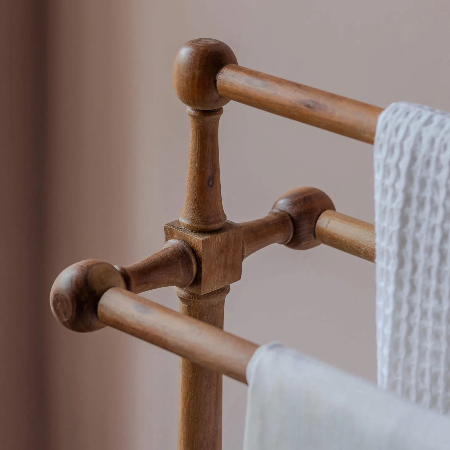 Triple Rung Towel Stand