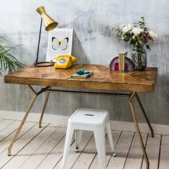 Umberto Desk