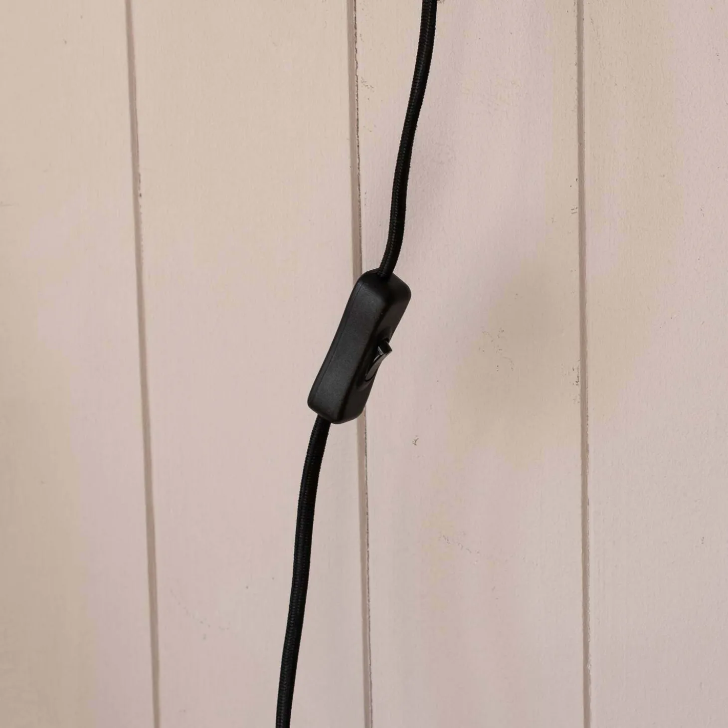 White Seagrass Plate Wall Light